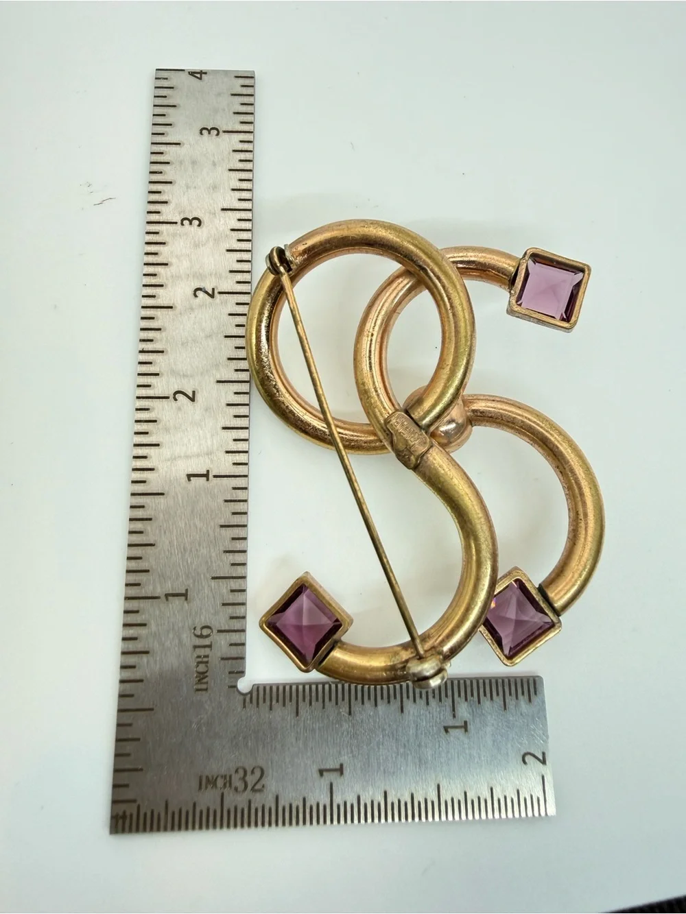 Trifari Gold Tone Interlocking Circle Brooch Amethyst Rhinestone Vintage